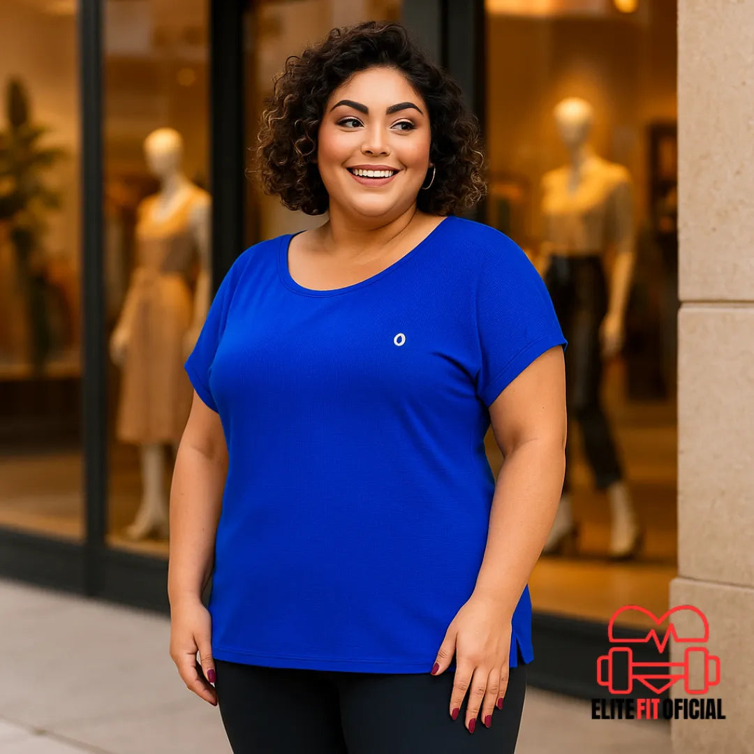 Camiseta plus size com tecido furadinho e ventilação ideal