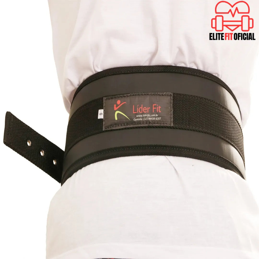 Equipamento de musculacao com cinto lombar e tala de punho ajustavel