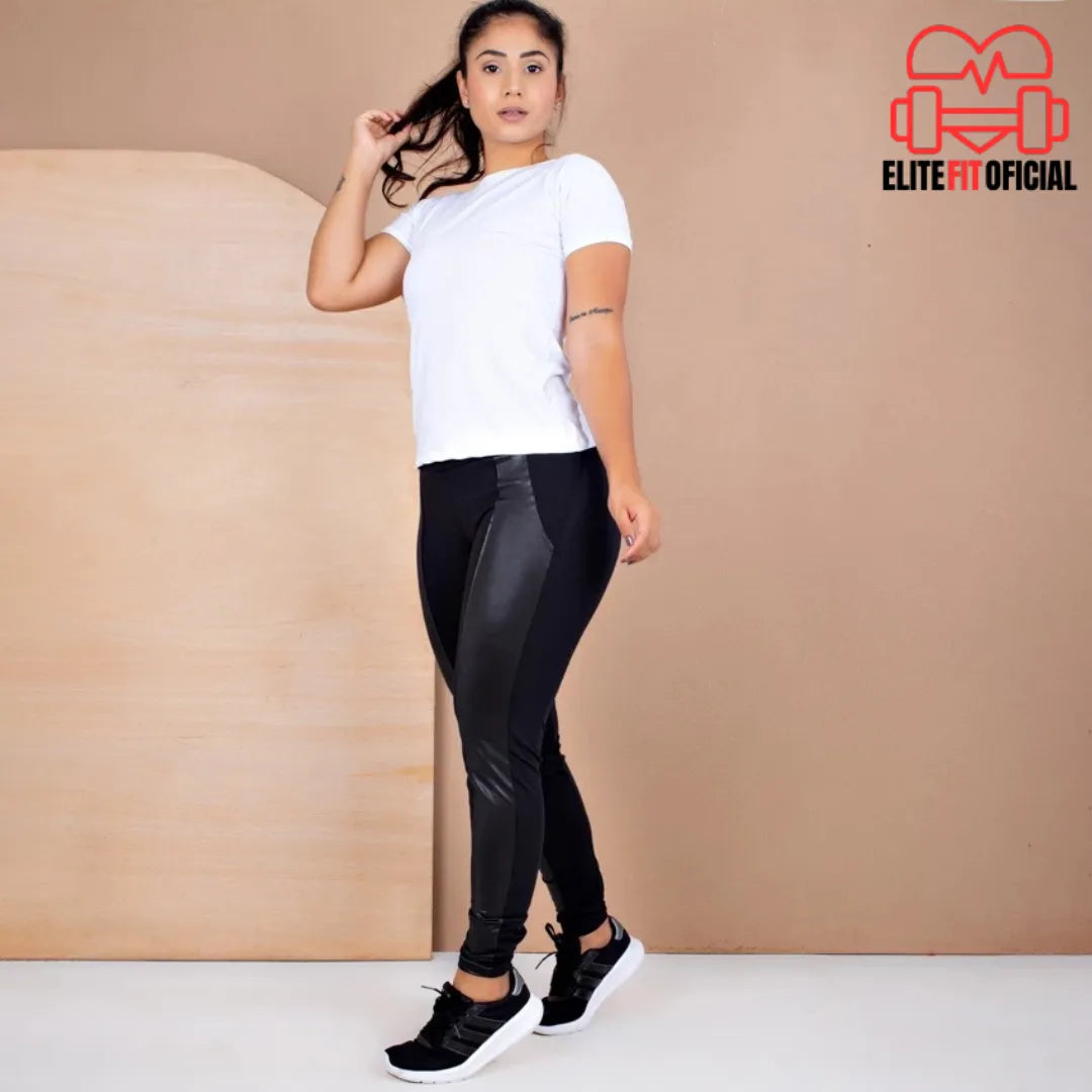 Modelo usando legging para treino ao ar livre