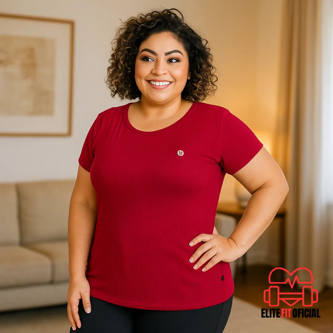 Roupa fitness feminina plus size com tecido fresco e modelagem ampla
