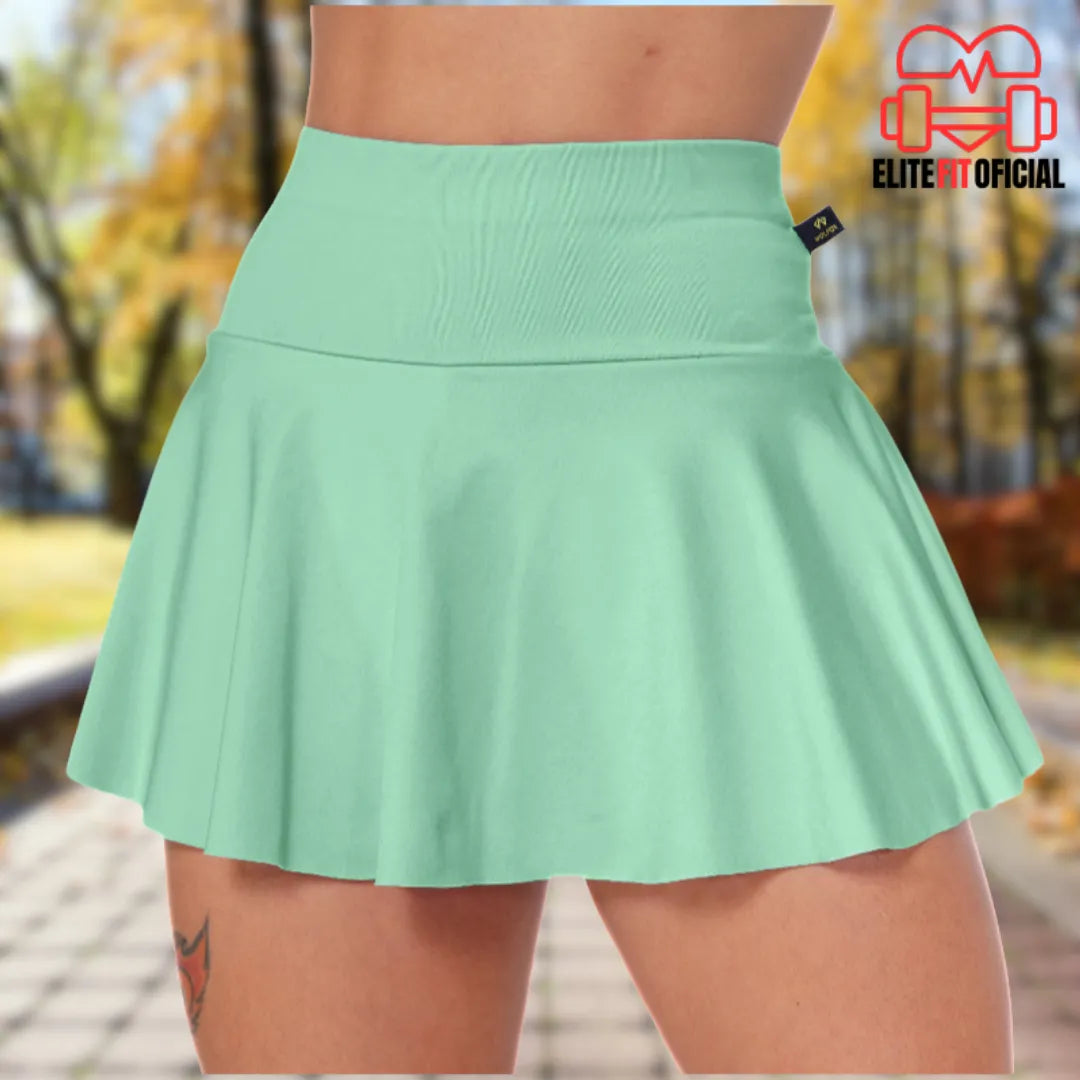 Detalhe do cós alto modelador do short saia esportiva