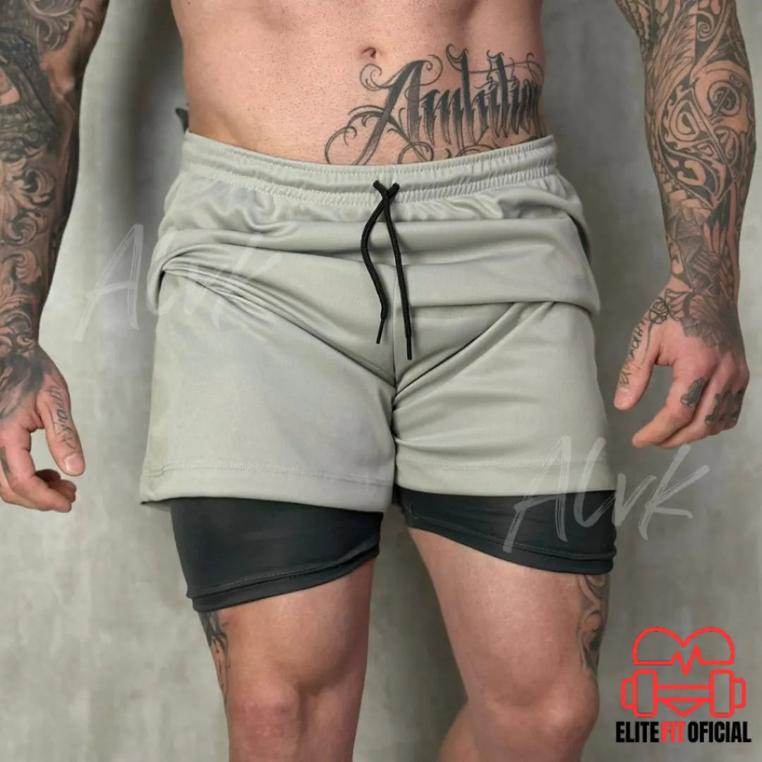 Shorts esportivo masculino com abertura lateral e tecido confortável