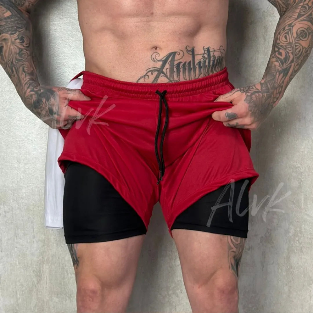 Shorts masculino preto com forro de extensão e bolso para celular